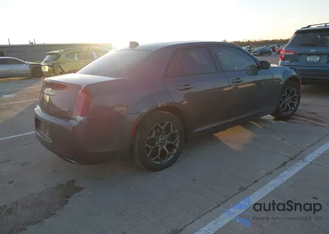 2015 Chrysler 300 300S из США, поврежденный, VIN 2C3CCAGG9FH922952